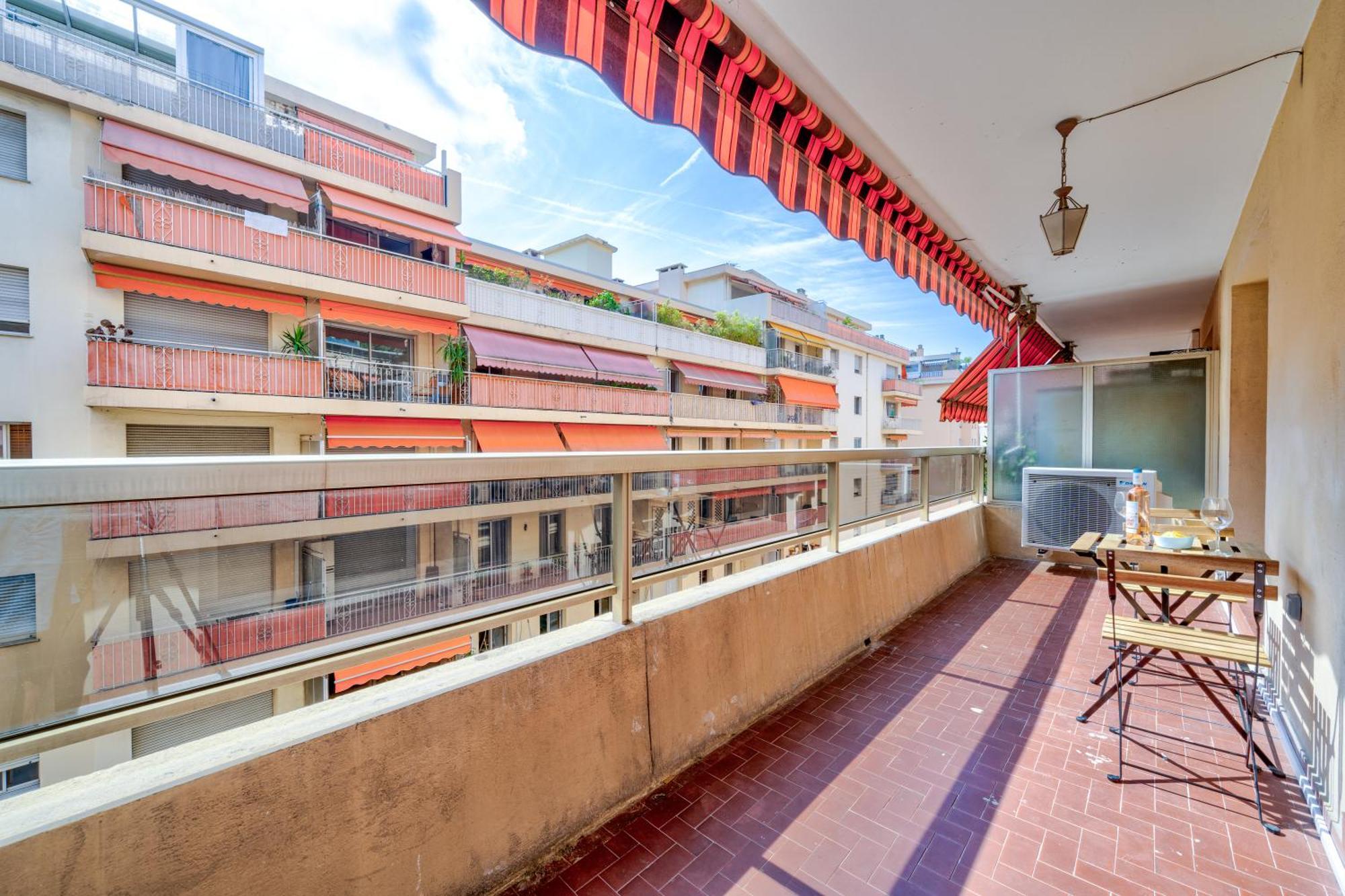 Near Old Town And Apartment Fully Renovated Nisa Exterior foto