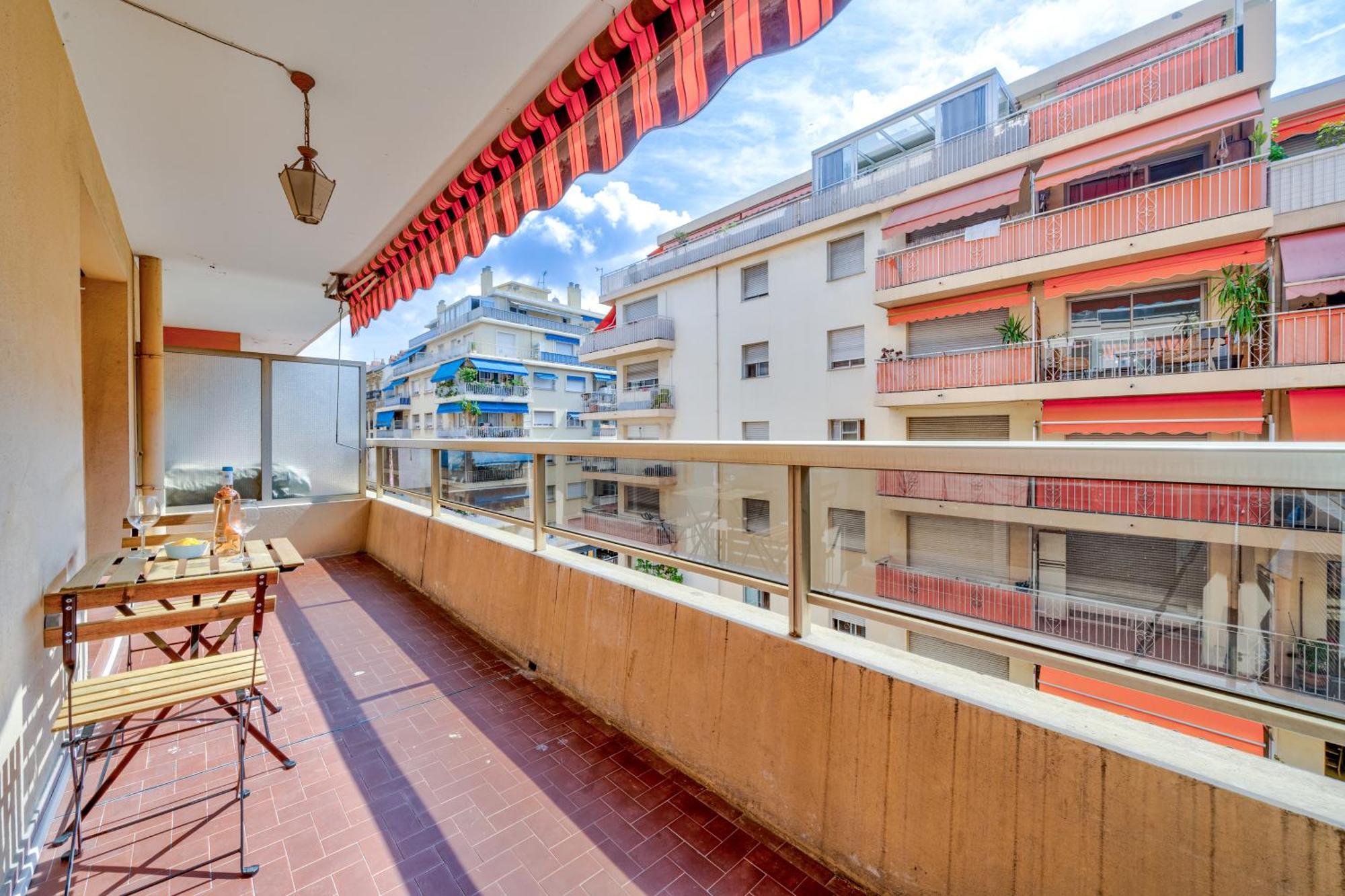 Near Old Town And Apartment Fully Renovated Nisa Exterior foto