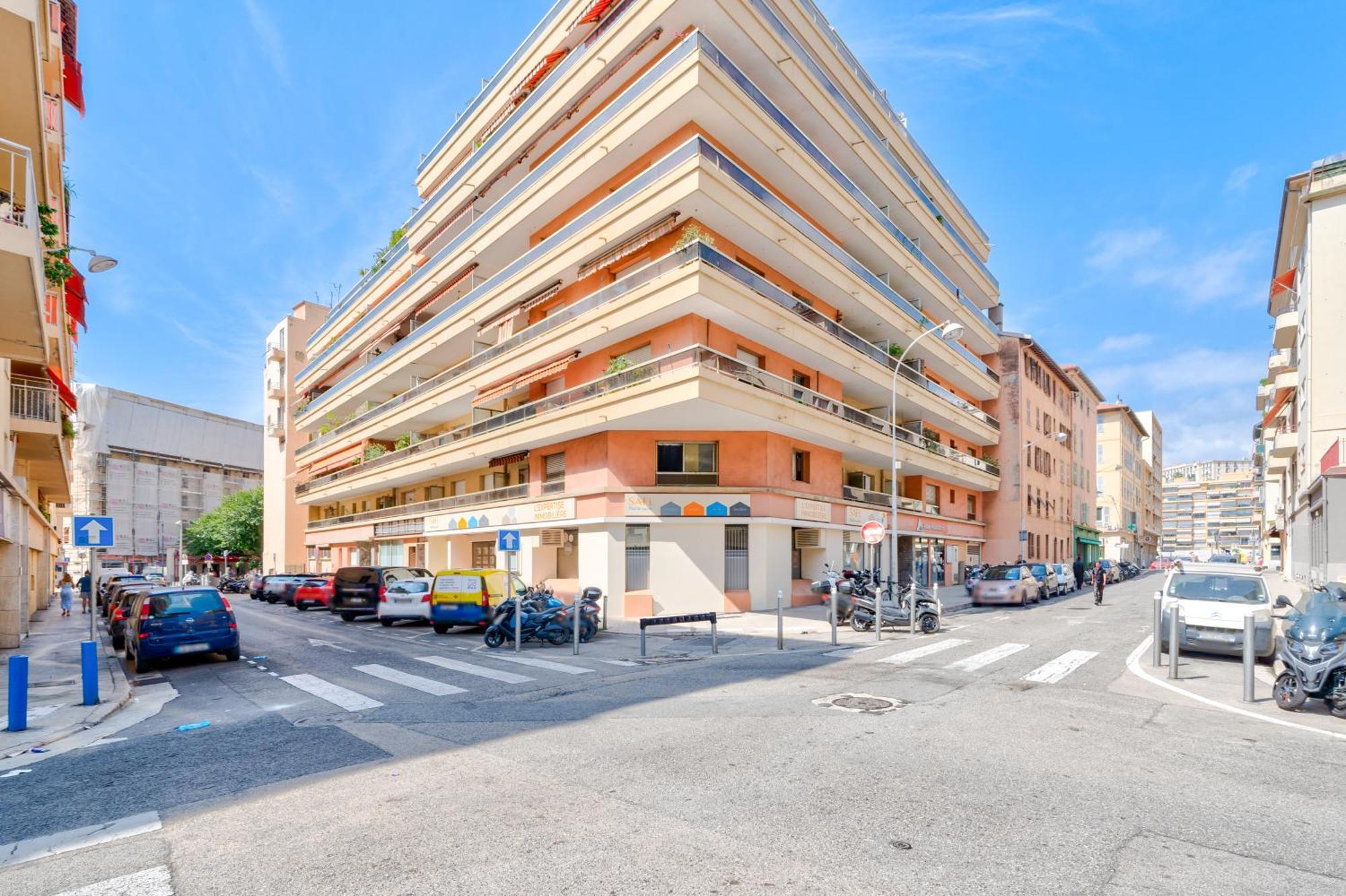 Near Old Town And Apartment Fully Renovated Nisa Exterior foto